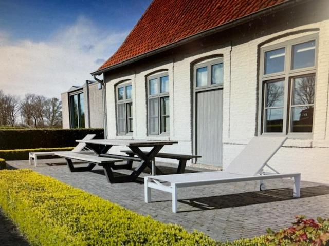 Schravenhoek Met Indoorzwembad En Sauna 베우른 외부 사진